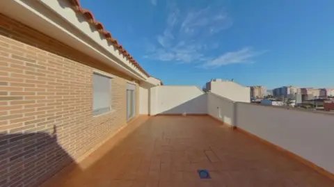 Piso en calle de Alborada, 2