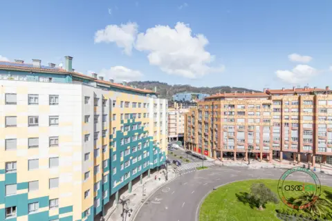 Piso en Plaza de la Puerta de Europa, 1