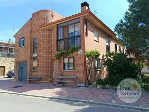 Casa en Fuensaldaña