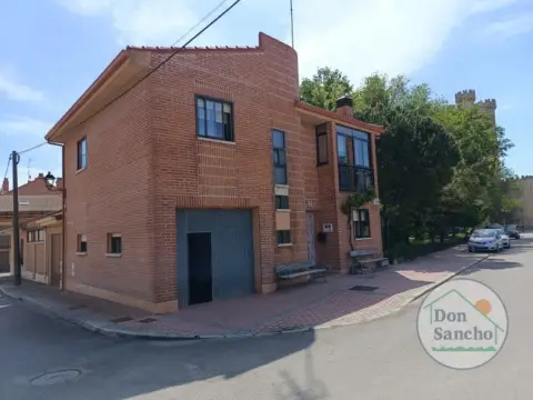 Casa en Fuensaldaña