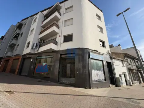 Local comercial en Col·legis Nous