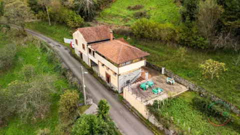 Casa en calle Lugar Rodiles, nº 29