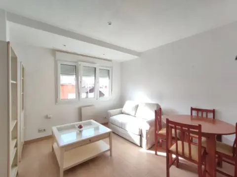 Piso en calle de Emilio Tuya, 49