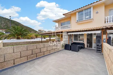 Casa adosada en calle El Palmar