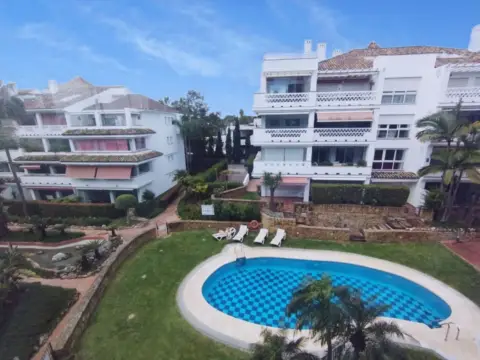 Apartamento en Lomas de Marbella Club-Puente Romano