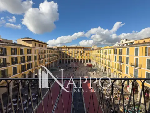 Piso en Plaça Major, 10