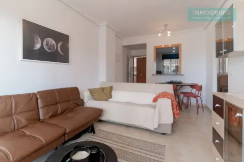 Piso en Avenida de la Central, 58