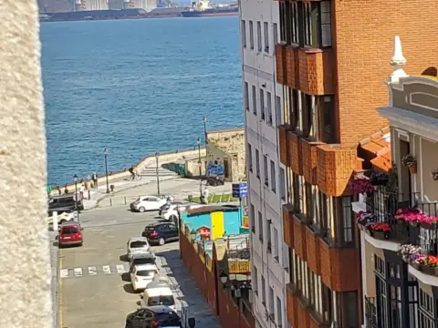 Piso en calle de Honesto Batalón, 9