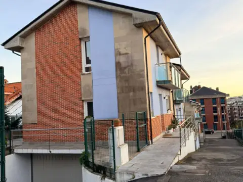 Casa en Avenida de Bilbao, 24