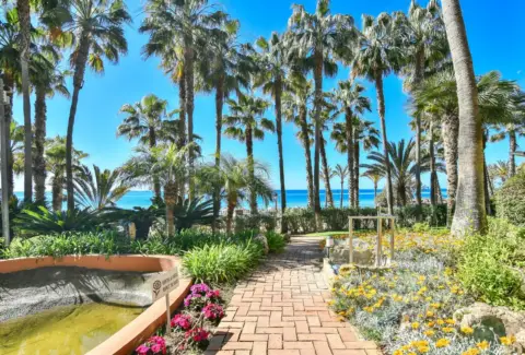 Apartamento en Lomas de Marbella Club-Puente Romano