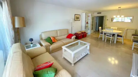 Apartamento en Lomas de Marbella Club-Puente Romano