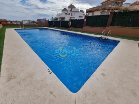 Apartamento en Torrox Costa, Zona de Playa, en El Centro, Cerca del Mar, Zona Comercial, Zona Residencial, Cerca De