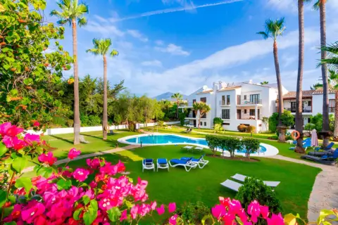 Ático en Nueva Andalucía-Centro