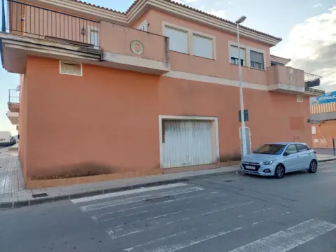 Local comercial en Los Nietos