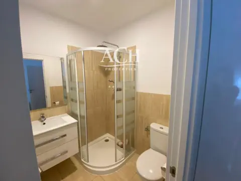 Habitación en calle Navarro Villoslada