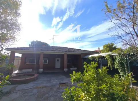 Chalet en Escalona