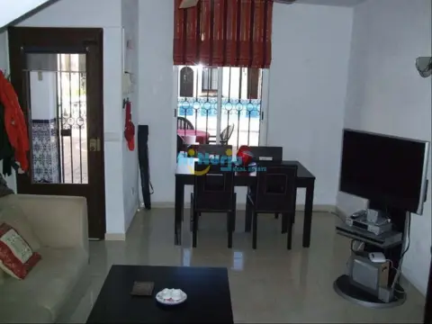 Casa adosada en Centro