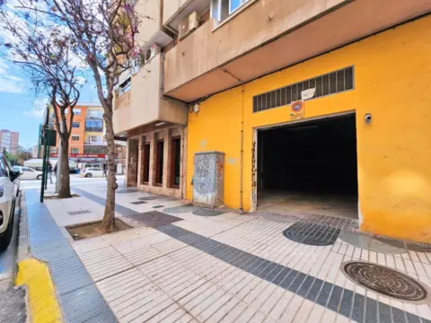 Local comercial en calle Pintor Balaca, 52