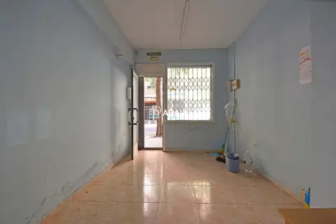 Local comercial en calle Colón