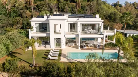 Chalet en Urbanización Cerro Artola