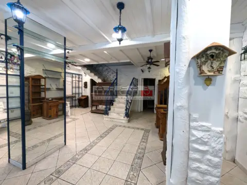 Local comercial en calle de la Villa de Foz, 1