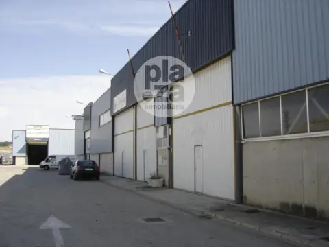 Nave industrial en calle de Vitoria