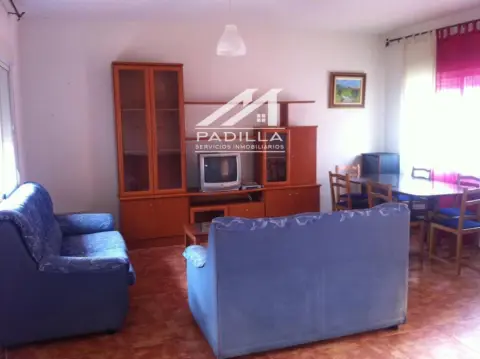 Casa adosada en Carmena