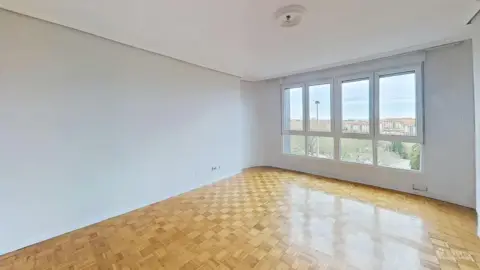 Piso en Avenida de Camilo Alonso Vega