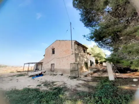 Finca rústica en Monóvar