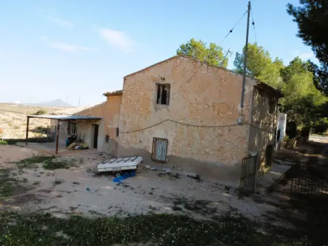 Finca rústica en Monóvar