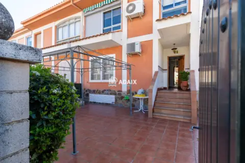 Casa pareada en Las Candelas