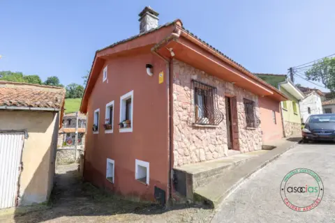 Casa en calle Lg Linares, nº 10
