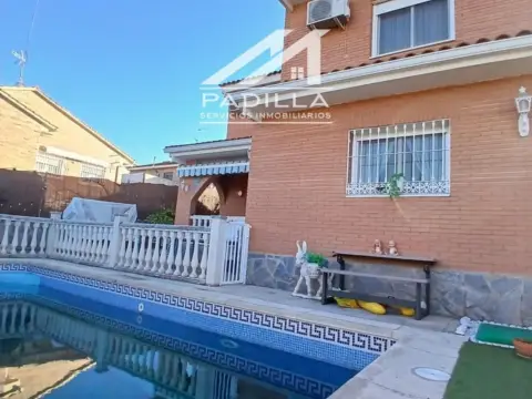 Chalet en Mentrida