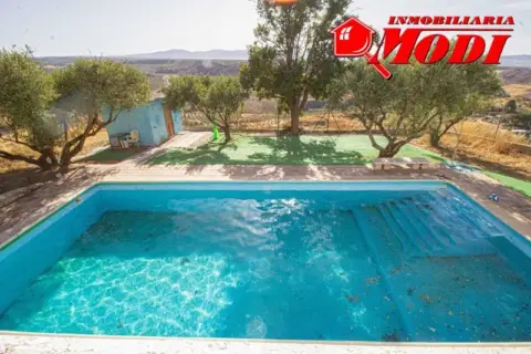 Chalet en Moraleda de Zafayona