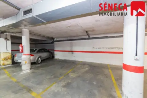 Garaje en San Lorenzo - San Agustin . Santa Marina