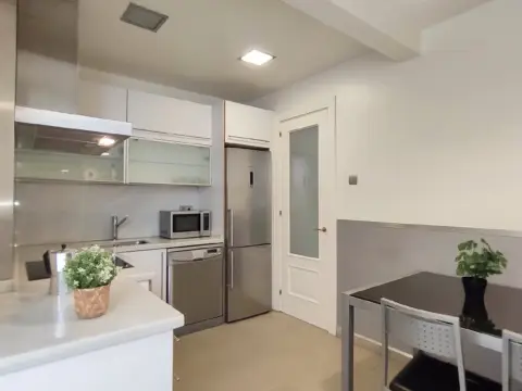 Piso en calle Alesón, 1