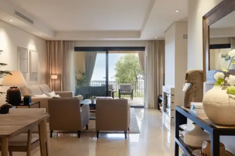 Piso en calle Benahavã?Â­S,Centro,Avenida de Andalucia