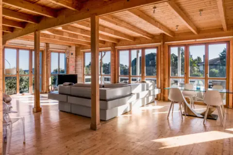 Chalet en calle Julia Traducta 17