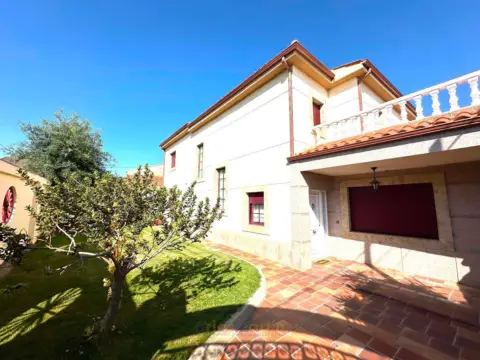 Chalet en calle Salamanca, 10