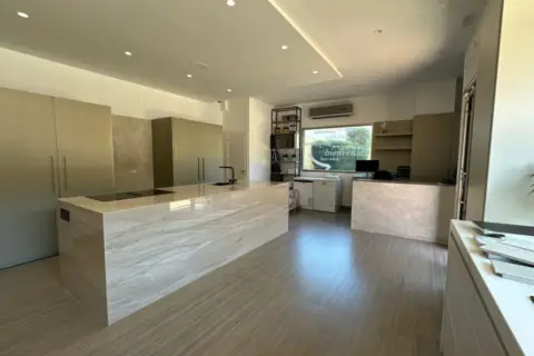 Local comercial en Arroyo de la Miel