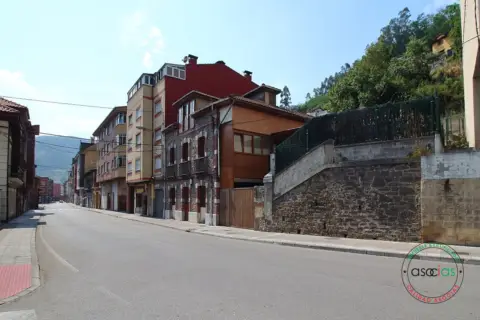 Casa en Avenida de Sama, 47