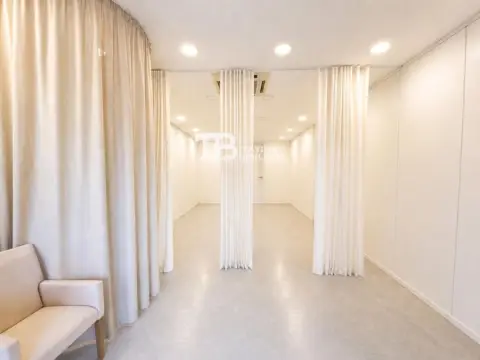 Local comercial en calle Arquitecto Francisco Casas