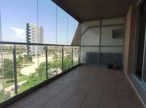 Piso en Avinguda de l'Escultor Miquel Navarro Navarro