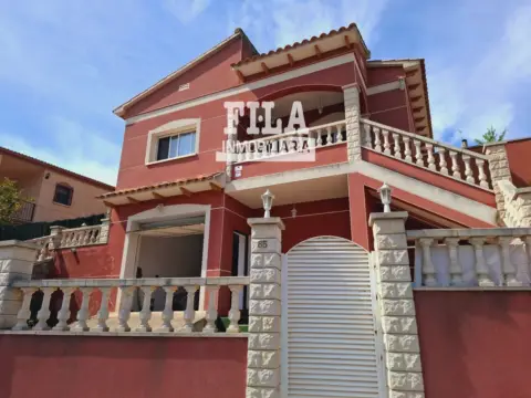 Chalet en Castellet i la Gornal