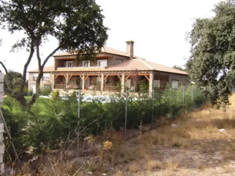 Casa en Velayos
