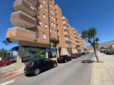 Piso en calle Grecia