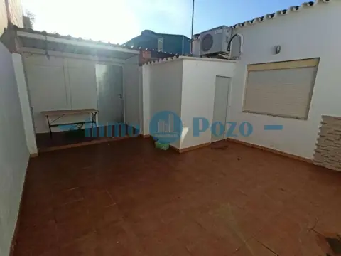 Nave industrial en Almendralejo