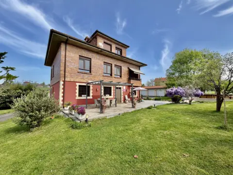 Casa en Barrio de la Sota, 11