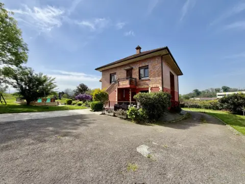 Casa en Barrio de la Sota, 11