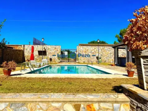 Chalet en Almendralejo